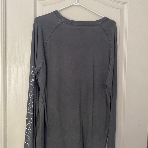 AMERICAN EAGLE Super Soft Long-Sleeve Graphic T-Shirt - Picture 3 of 3